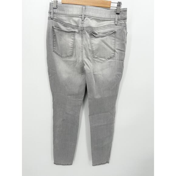 Chico's Grey Wash Stretch Band Slim Cotton Blend Jeans Women's Size 0R (4) - Picture 2 of 8